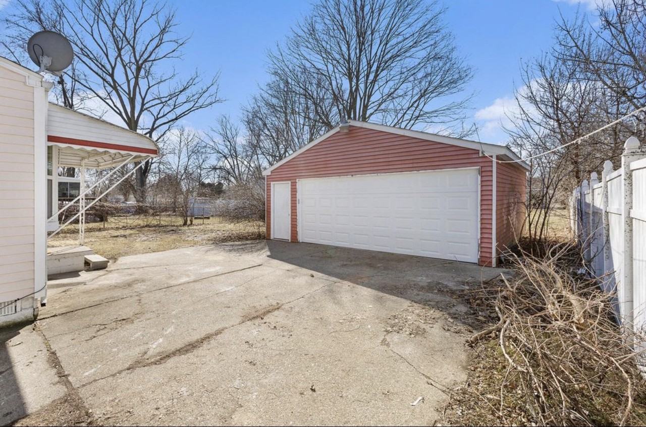 6014 Tuttle Hill Rd - Photo 2 of 19