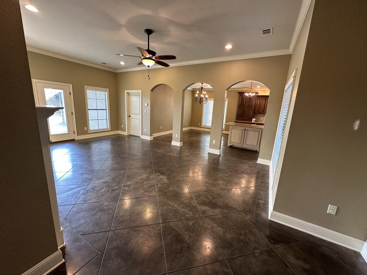5049 Aberdeen Rd - Photo 5 of 16