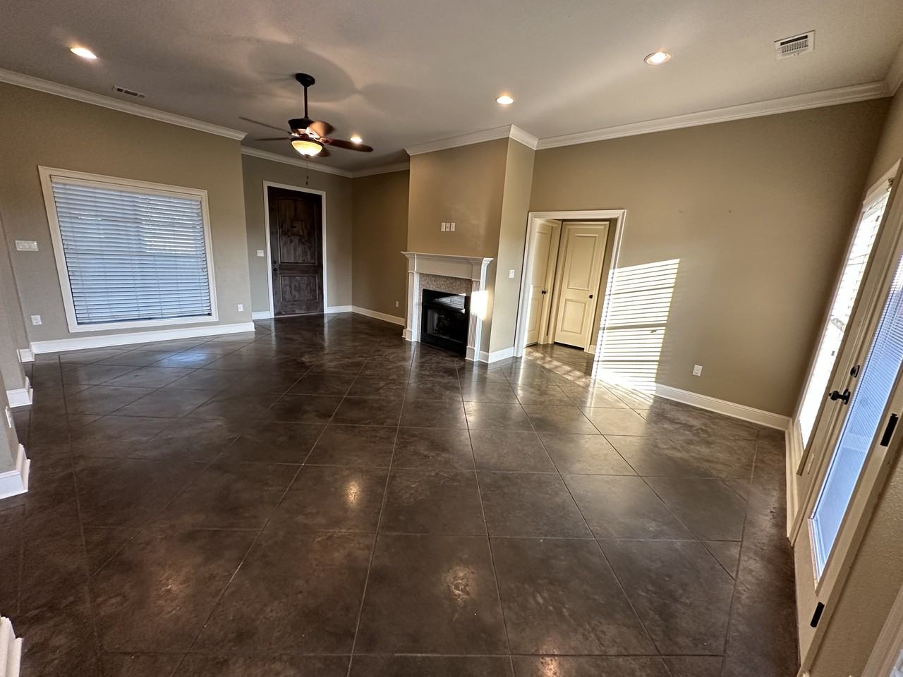 5049 Aberdeen Rd - Photo 6 of 16