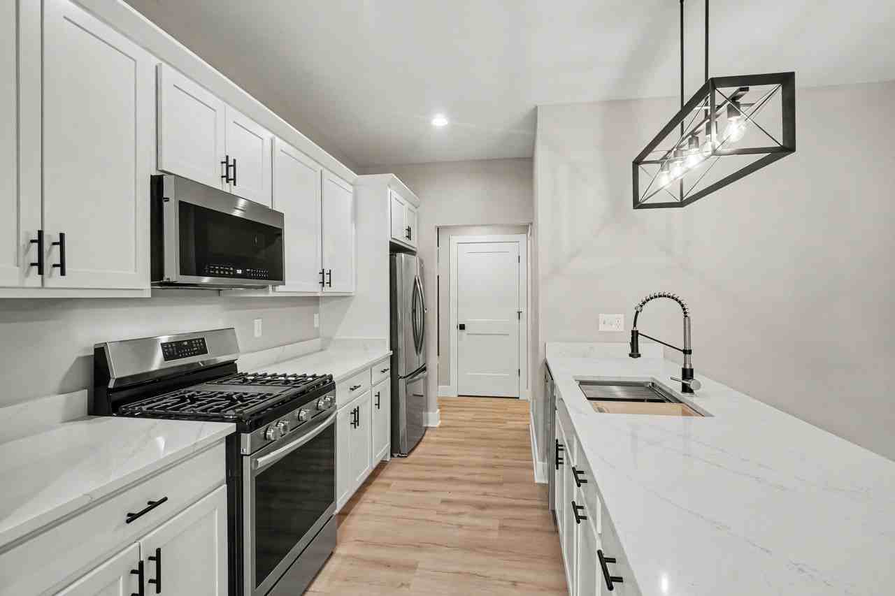 5008 Danburry Pl #5008 - Photo 4 of 20