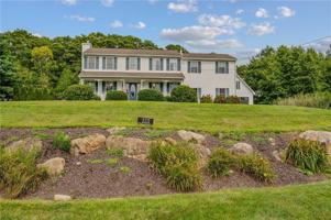 featured image of 133 Winnapaug Rd
