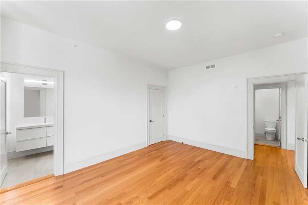 31 Parade St ##202 - Photo 3 of 42