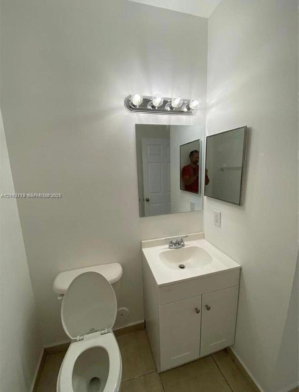 2997 Se 15th Ter - Photo 3 of 8
