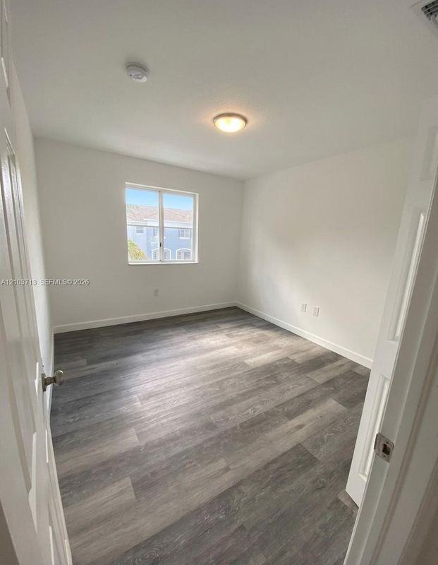 2997 Se 15th Ter - Photo 4 of 8