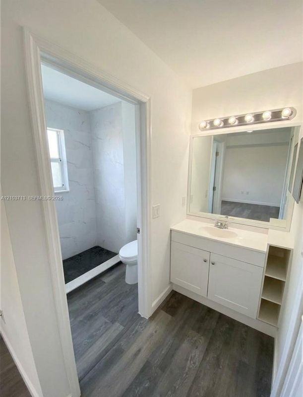 2997 Se 15th Ter - Photo 5 of 8