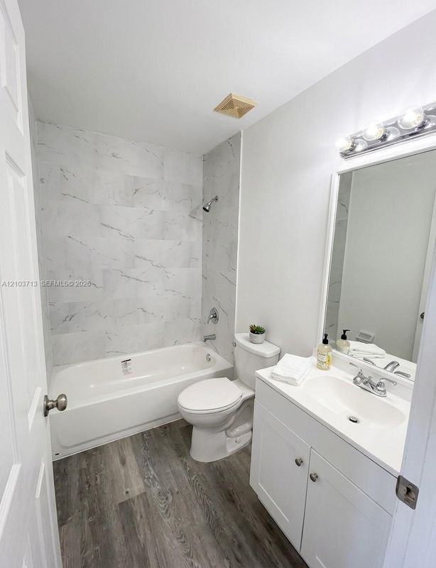 2997 Se 15th Ter - Photo 6 of 8