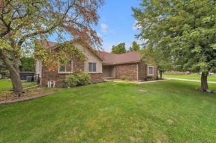 19157 Hillcrest St - Photo 1 of 1