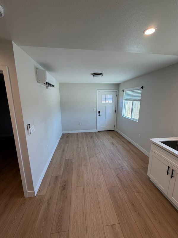 940 N Garden St - Photo 3 of 13
