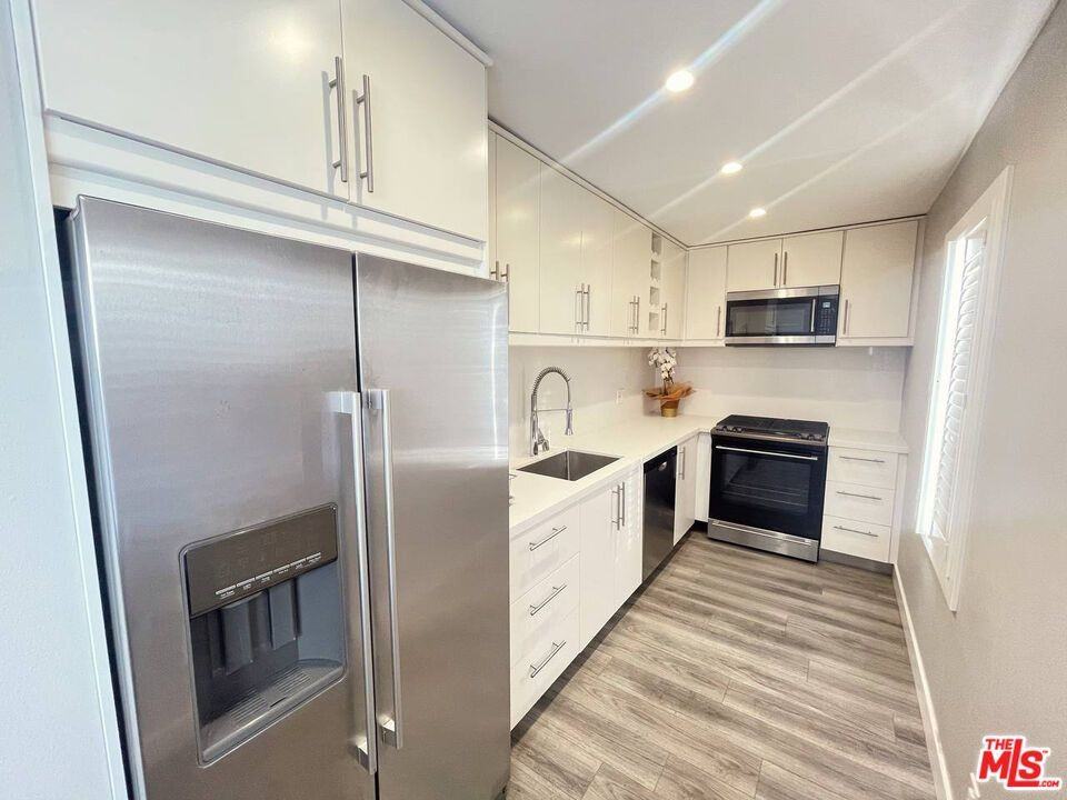 10 27th Ave - Photo 6 of 13
