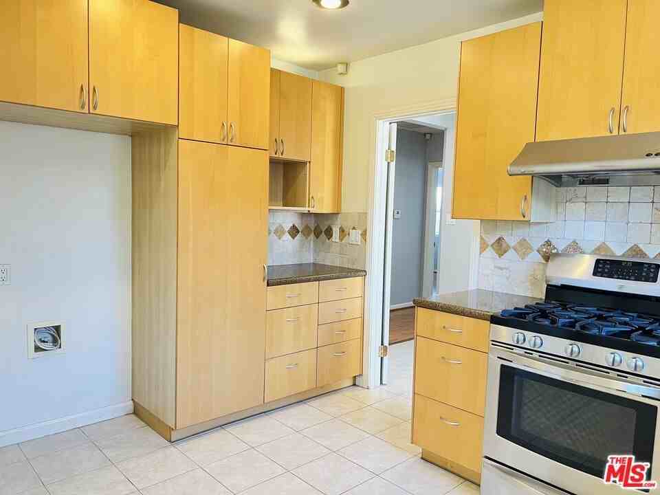 3129 Norwich Ave - Photo 6 of 22