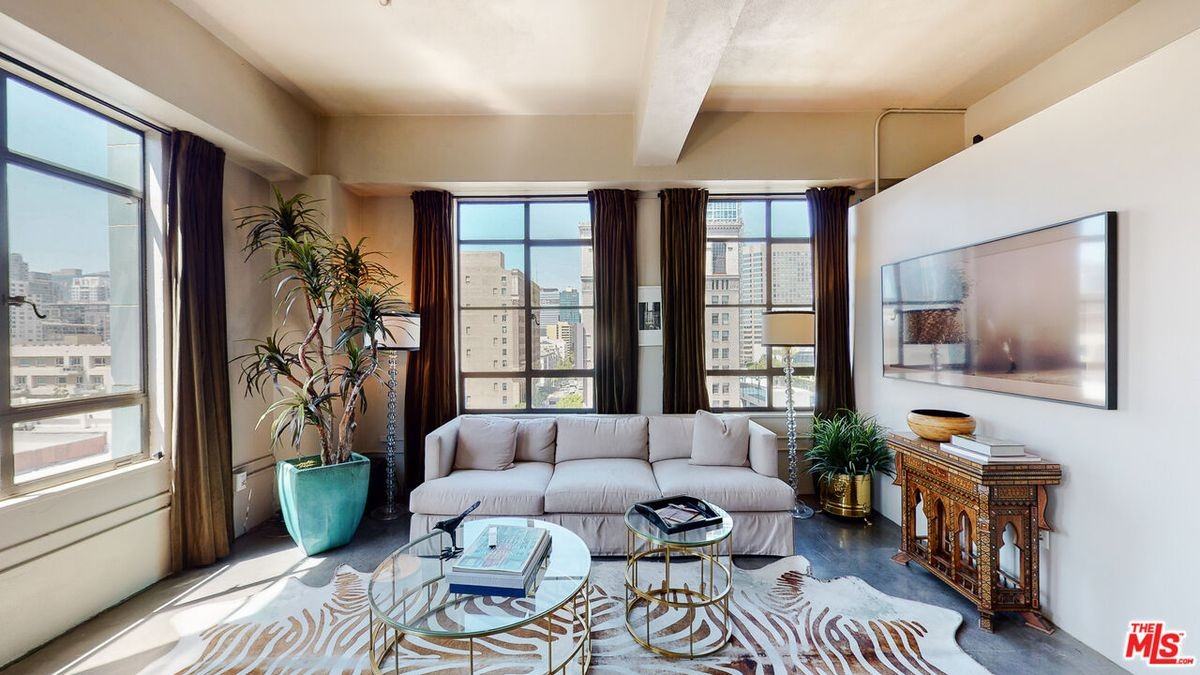 849 S Broadway ##708 - Photo 5 of 30