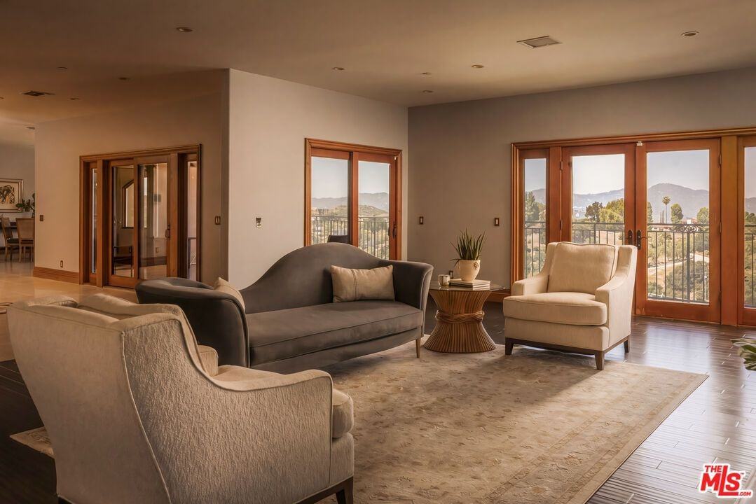 24410 Mulholland Hwy - Photo 3 of 26