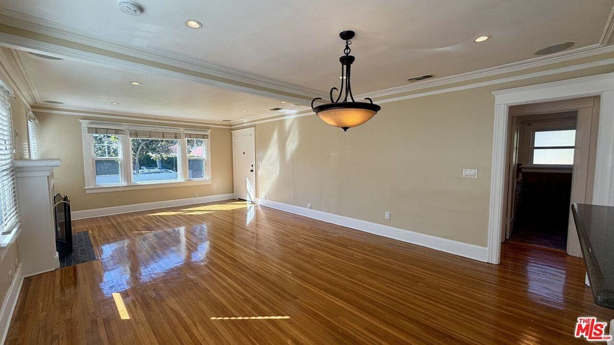 6617 De Longpre Ave - Photo 7 of 26