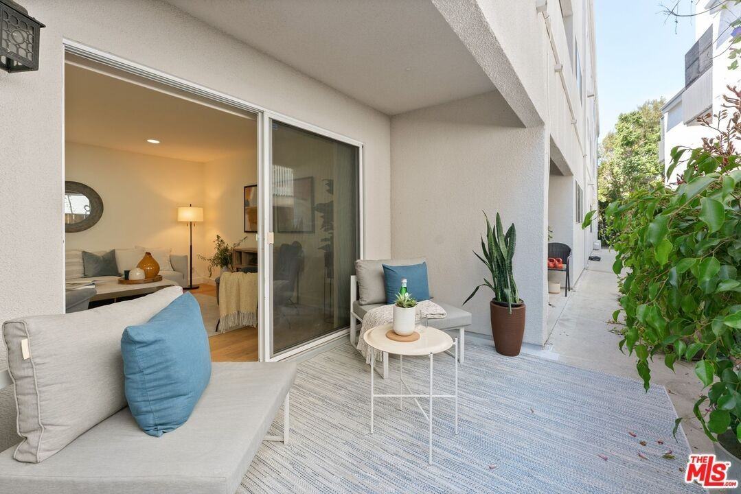 446 San Vicente Blvd ##106 - Photo 6 of 31