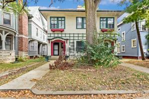featured image of 1459 N Delaware St