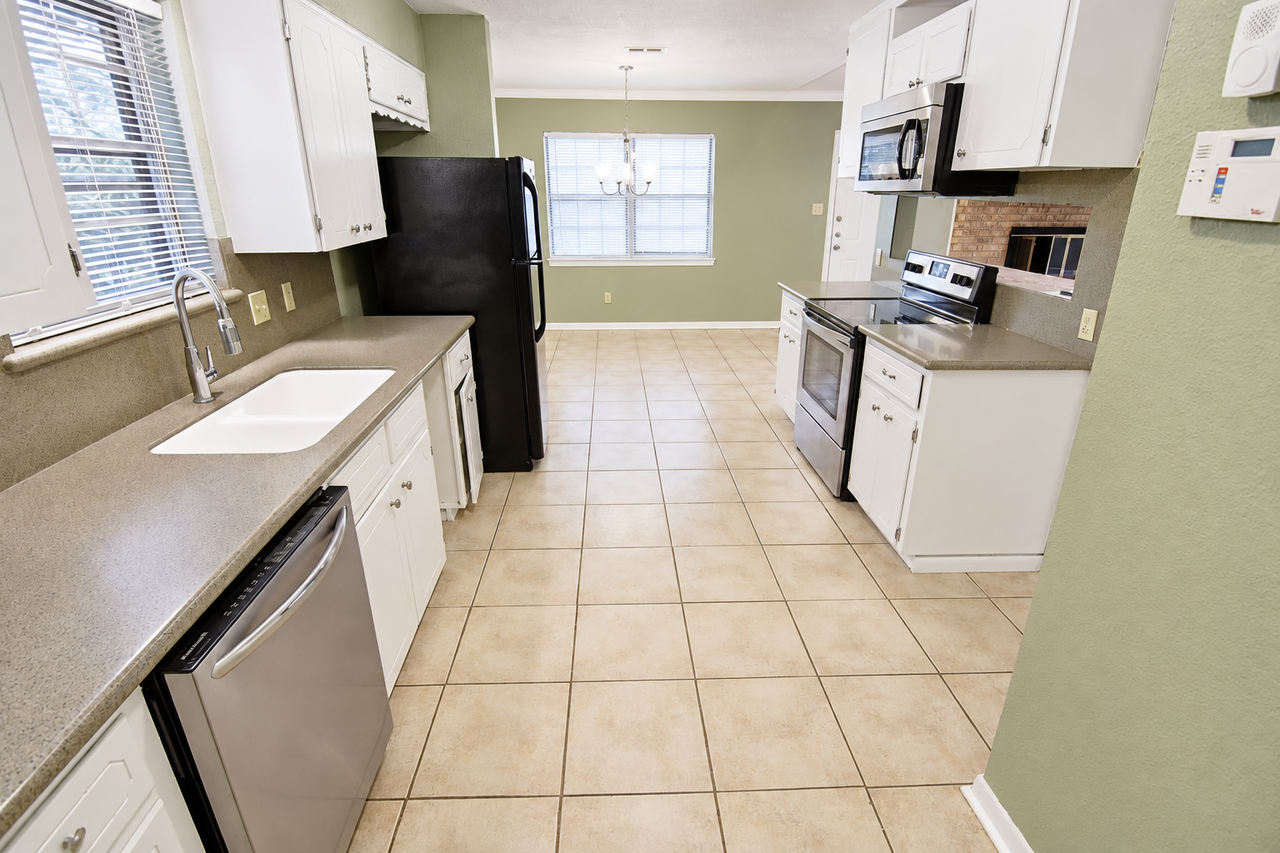 517 E 27th Ave - Photo 3 of 16