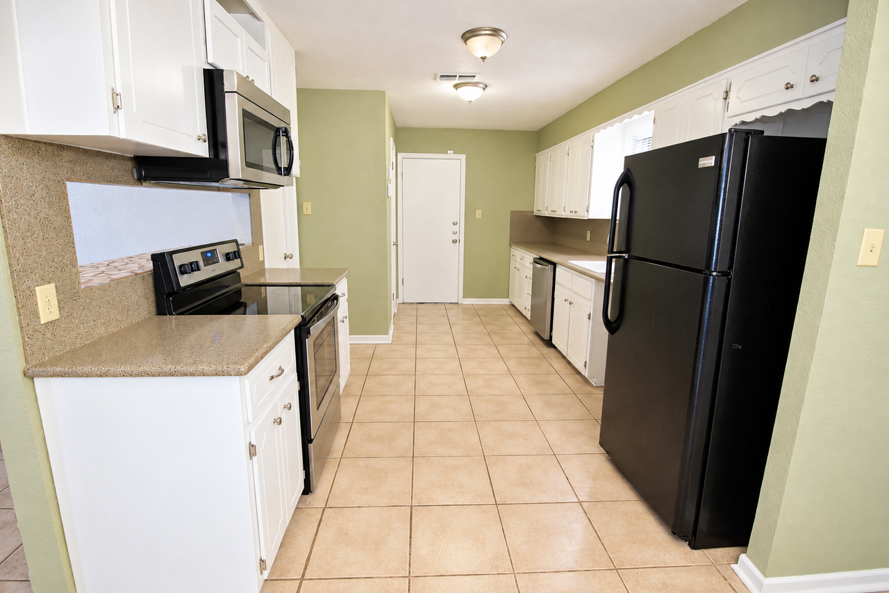 517 E 27th Ave - Photo 5 of 16