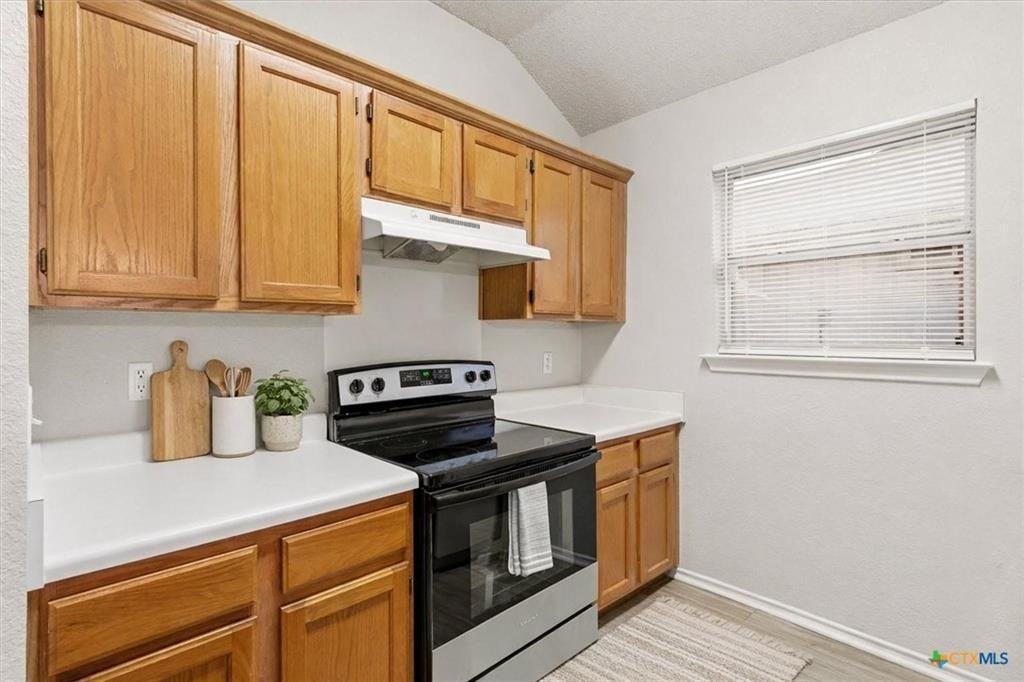 3303 Dorothy Jane Dr - Photo 3 of 26