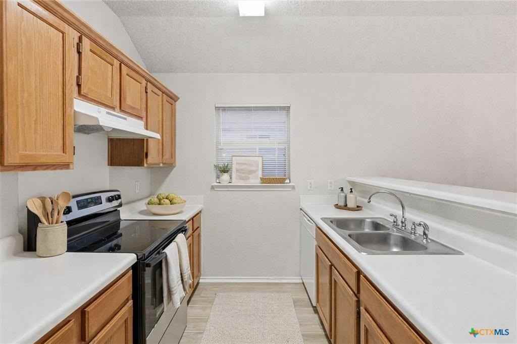 3303 Dorothy Jane Dr - Photo 4 of 26