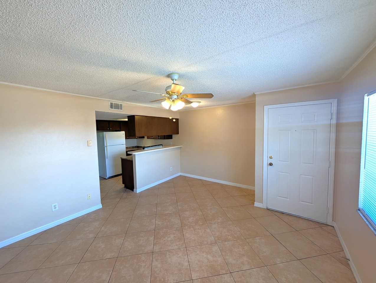 6415 S Roberts Ave #201 - Photo 3 of 7