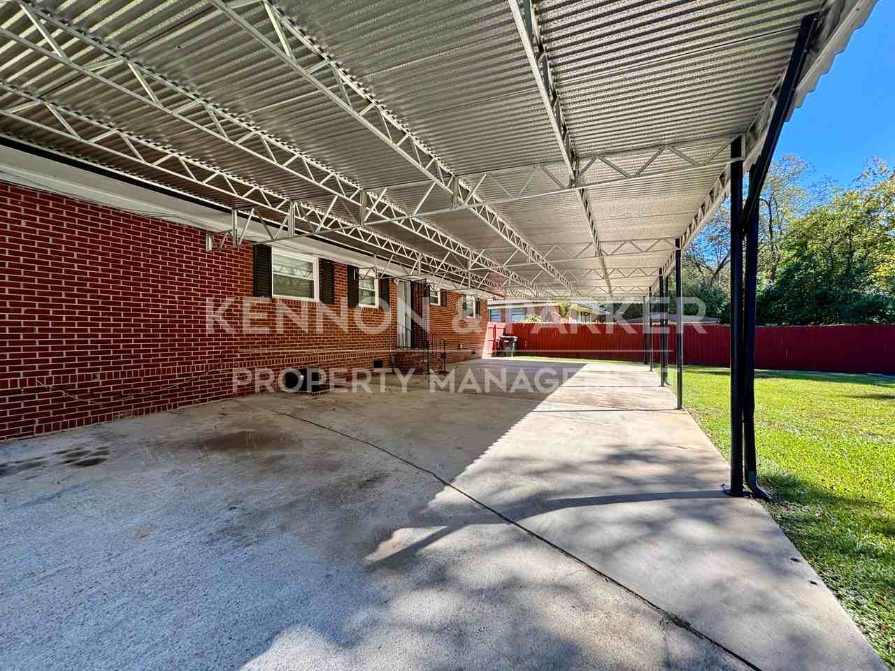 3404 Matilda Ln - Photo 2 of 15