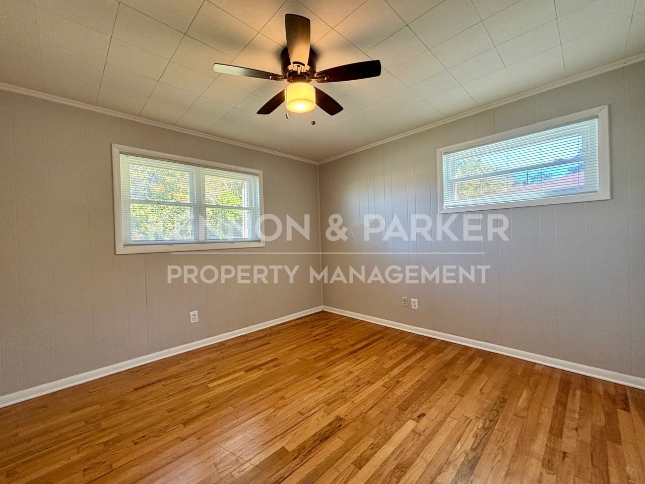 3404 Matilda Ln - Photo 4 of 15