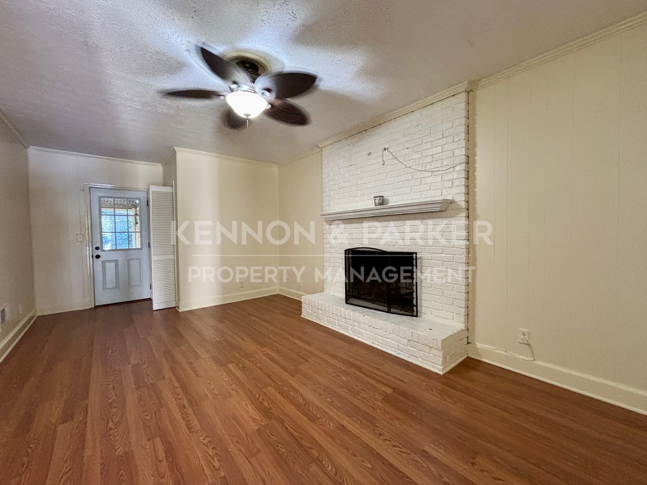 2922 Mary Ann Dr - Photo 2 of 21