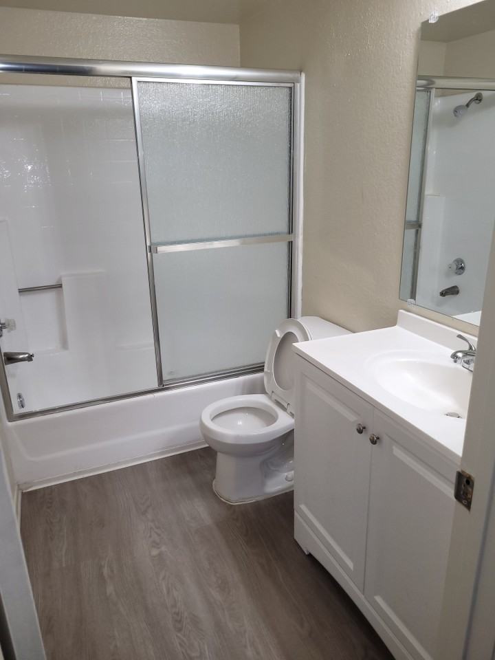 12315 Graham St #21 - Photo 5 of 11