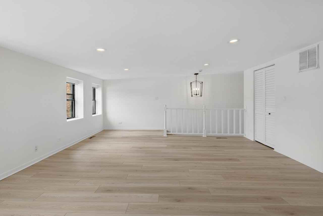 935 W Armitage Ave #937-3B - Photo 2 of 21