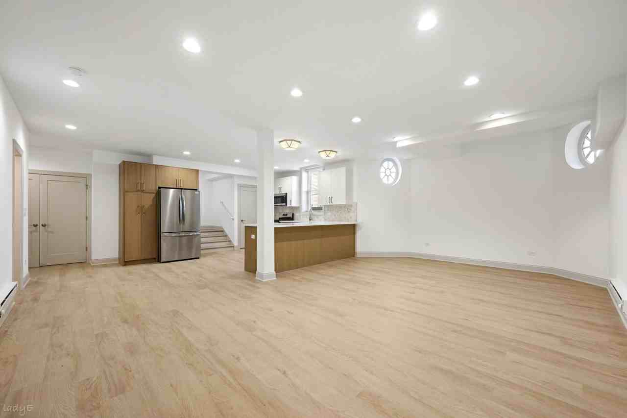 531 Hinman Ave #B0 - Photo 4 of 21