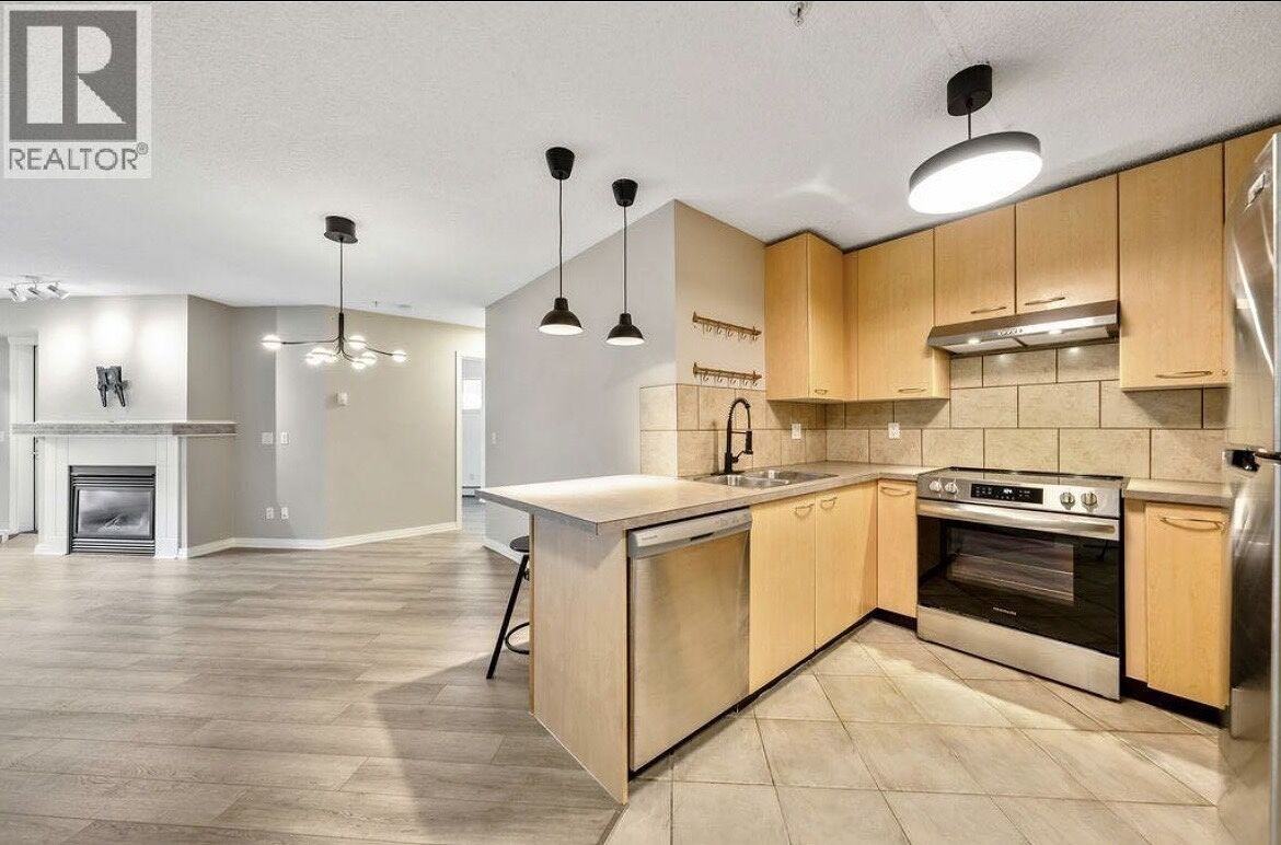 22 Apartment Building - Photo 2 of 19
