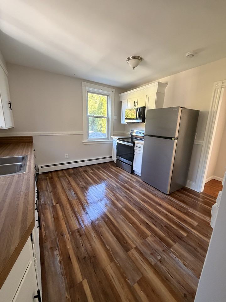 110 Wakefield St #110 - Photo 3 of 20