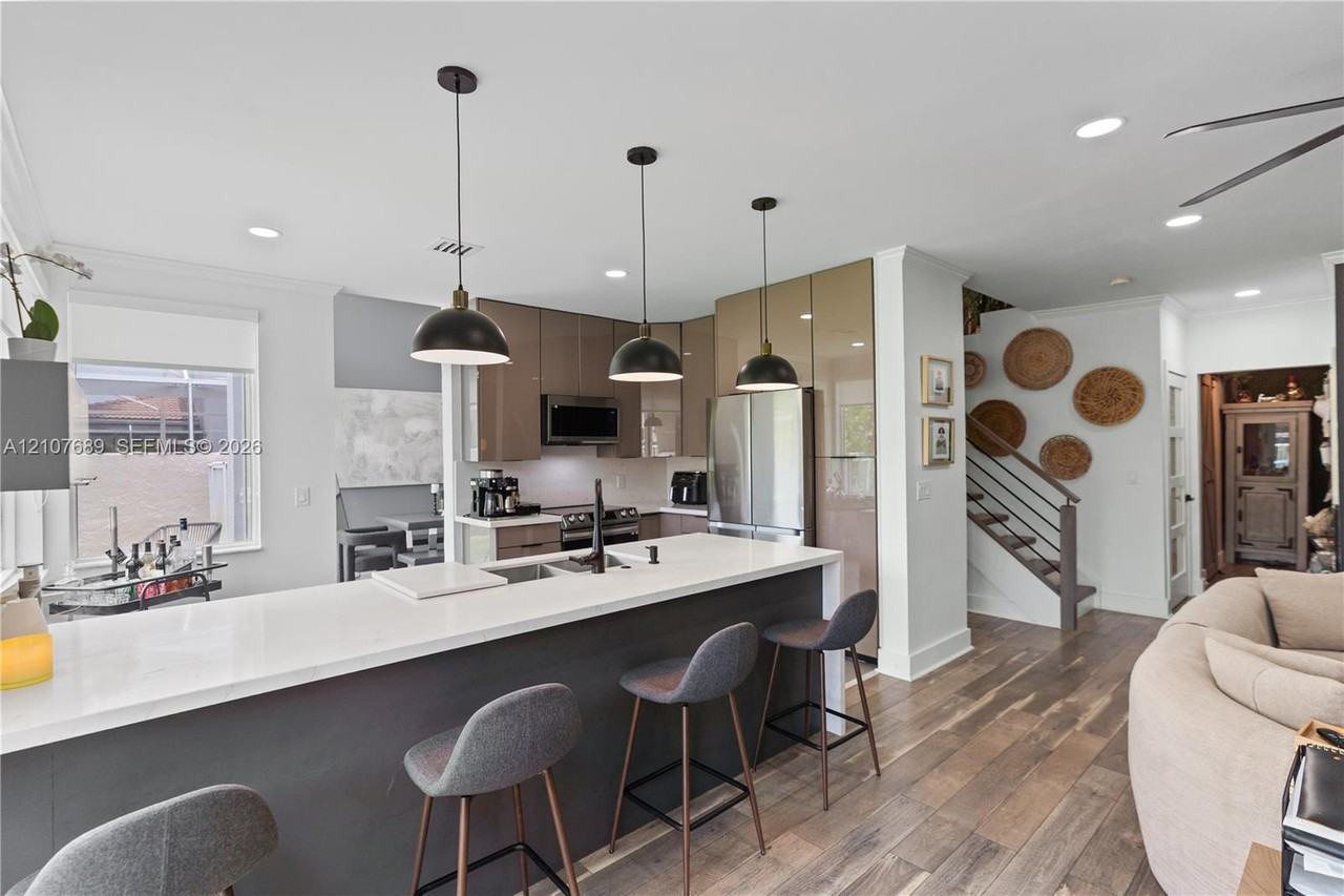 7840 Rockport Circle - Photo 5 of 15