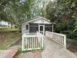 featured image of 421 S Beltline Blvd