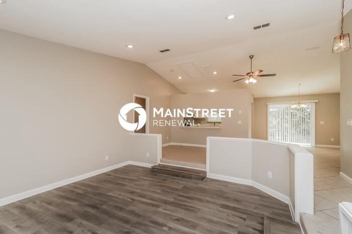 754 Bistline Ave - Photo 2 of 16