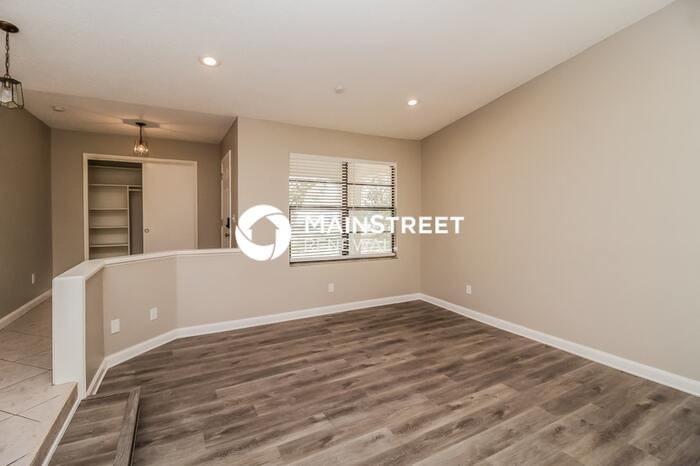 754 Bistline Ave - Photo 3 of 16