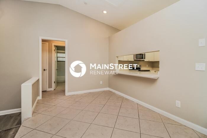 754 Bistline Ave - Photo 5 of 16