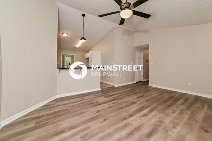 6061 Warrenpark Ln - Photo 3 of 15