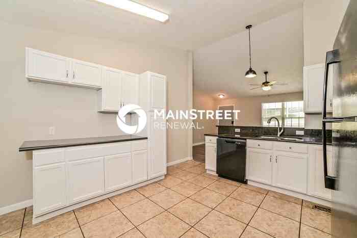 6061 Warrenpark Ln - Photo 6 of 15