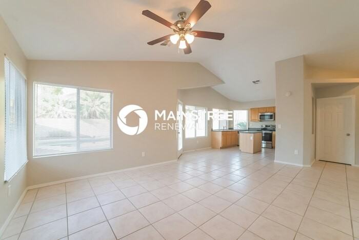 7558 E Navarro Ave - Photo 2 of 17