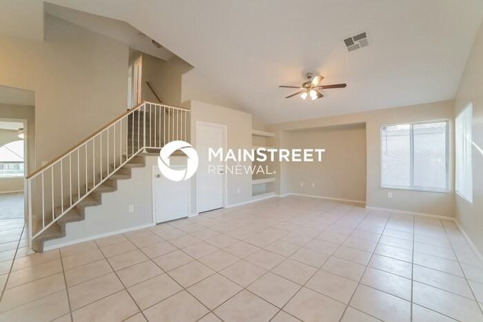 7558 E Navarro Ave - Photo 3 of 17