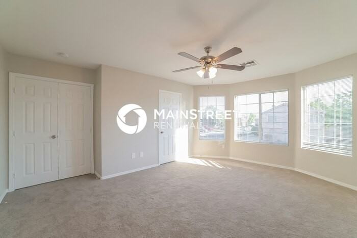 7558 E Navarro Ave - Photo 7 of 17