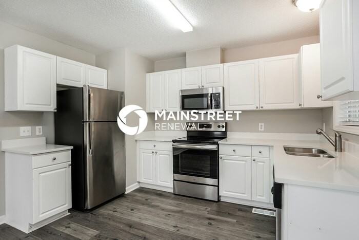 510 Southampton Dr - Photo 6 of 16