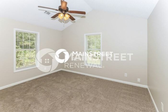 310 Annie Ln - Photo 6 of 16
