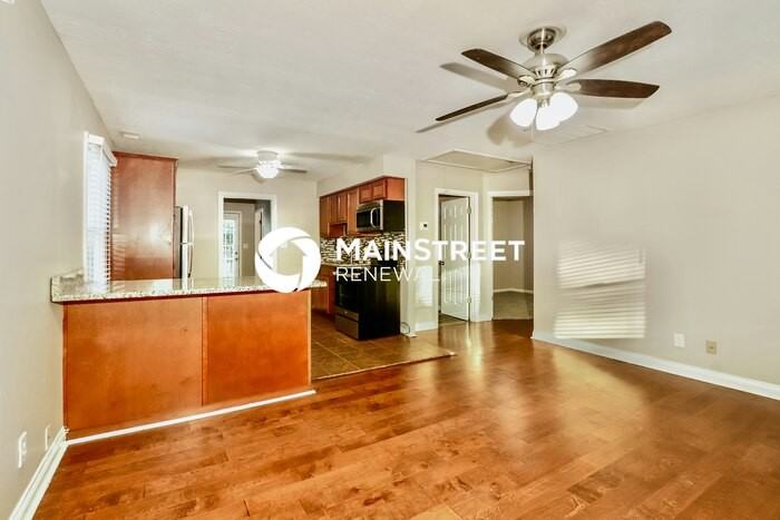 4213 Searcy Dr - Photo 3 of 16