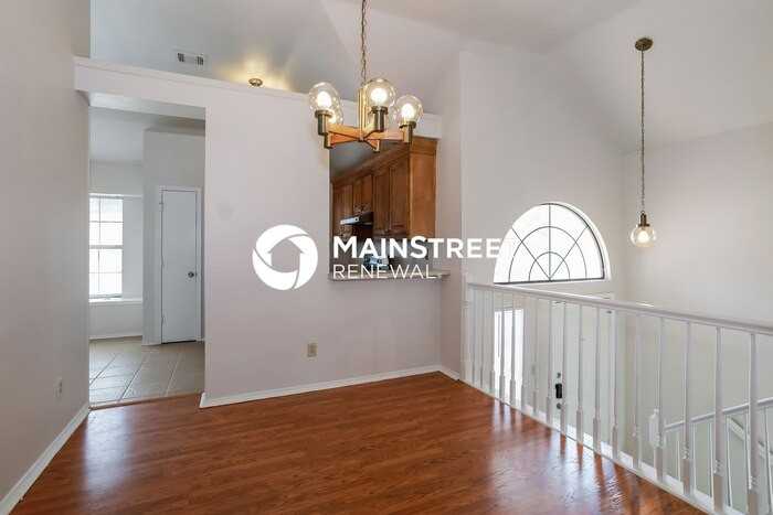 1359 Jasmine Dr - Photo 5 of 17