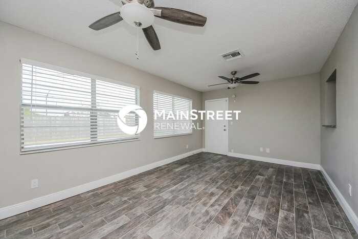 5013 Falmouth Dr - Photo 7 of 16