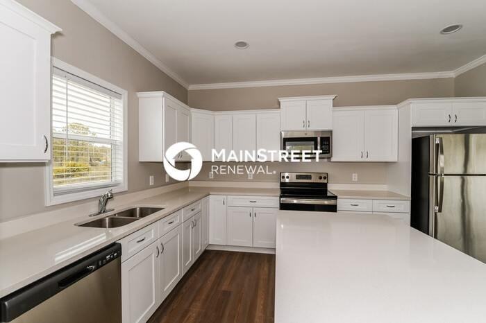 1111 Morton St E - Photo 6 of 16