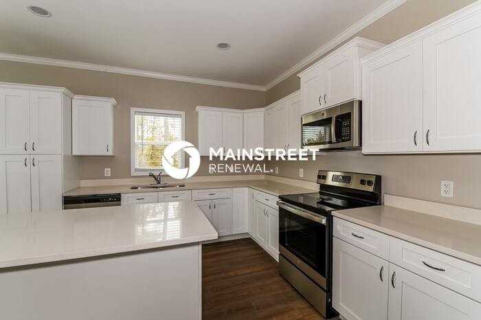 1111 Morton St E - Photo 7 of 16
