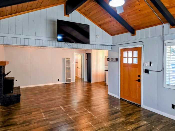 108 Greenspot Blvd - Photo 3 of 15